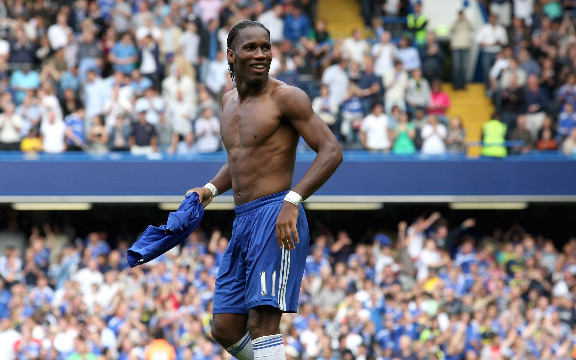 猛龙客场取胜活塞,瓦努尼发威雄风再现,瓦龙本人